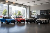 Kinderfahrzeug Mercedes SL63 AMG - weiß lackiert